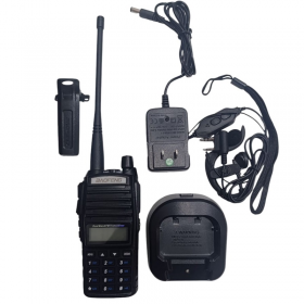 RADIO WALKIE TALKIES(UNIDAD)2 VIAS 5W PROFESIONAL PANTALLA LCD BATERIAS RECARGABLES BAOFENG UV-82-5W