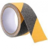 CINTA DE SEGURIDAD PARA PISO ANTIRESBALANTE CORRUGADA ADHESIVA 5